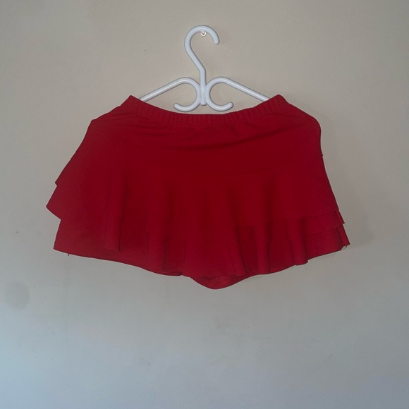 Red flowy mini skirt - Picture 2 of 2